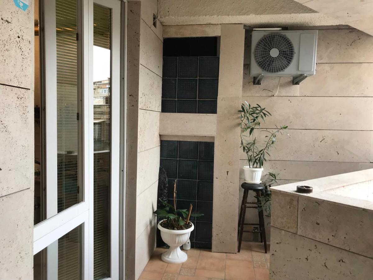 T2&T3 Apartments Levanto Tbilisi Esterno foto