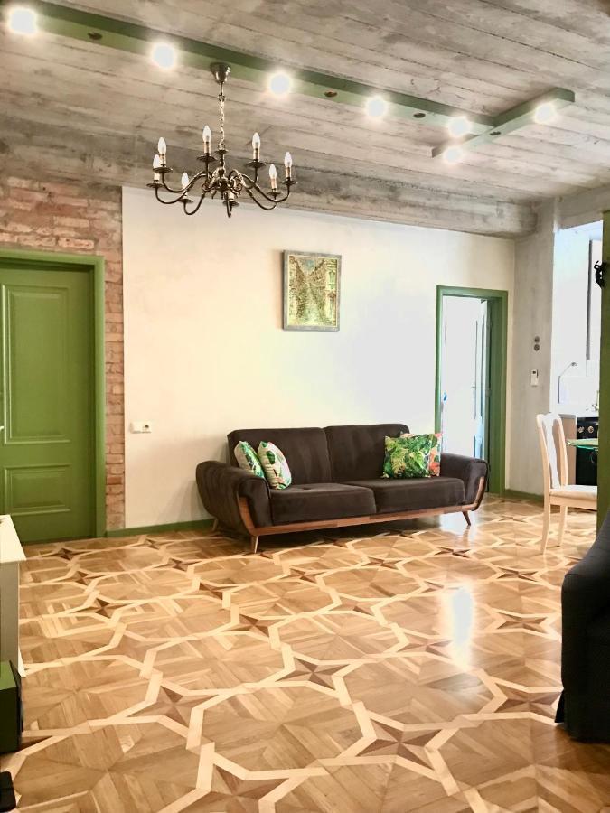 T2&T3 Apartments Levanto Tbilisi Esterno foto