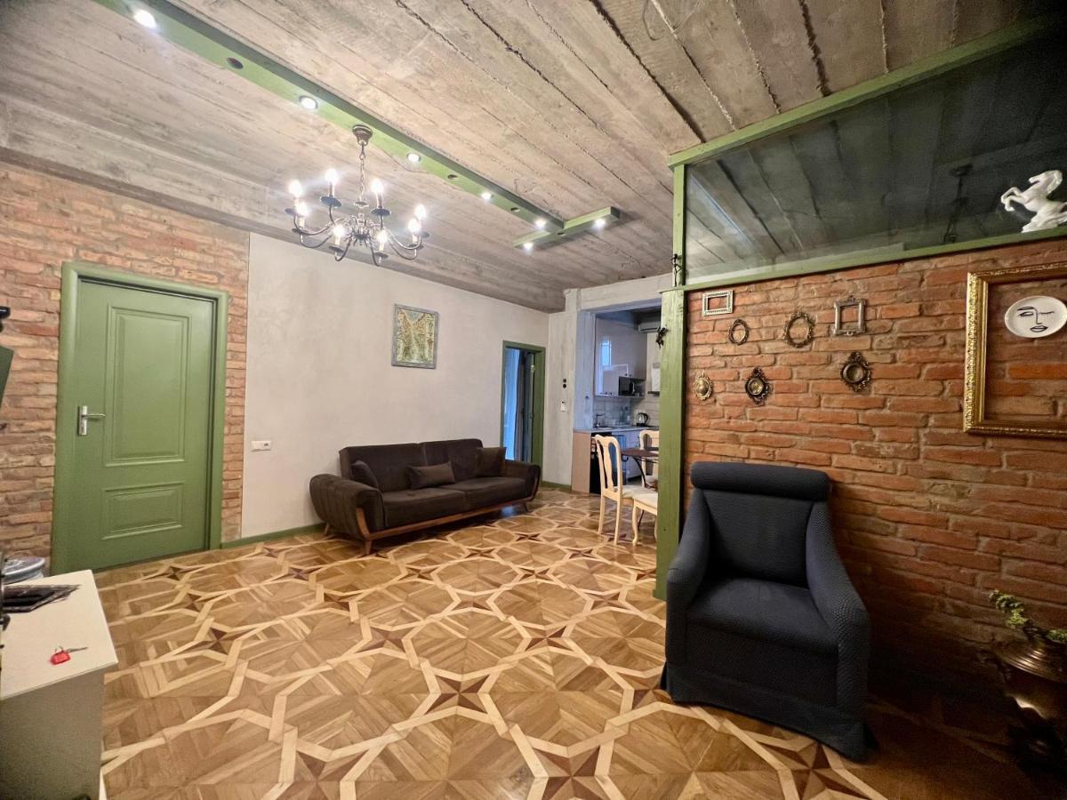 T2&T3 Apartments Levanto Tbilisi Esterno foto