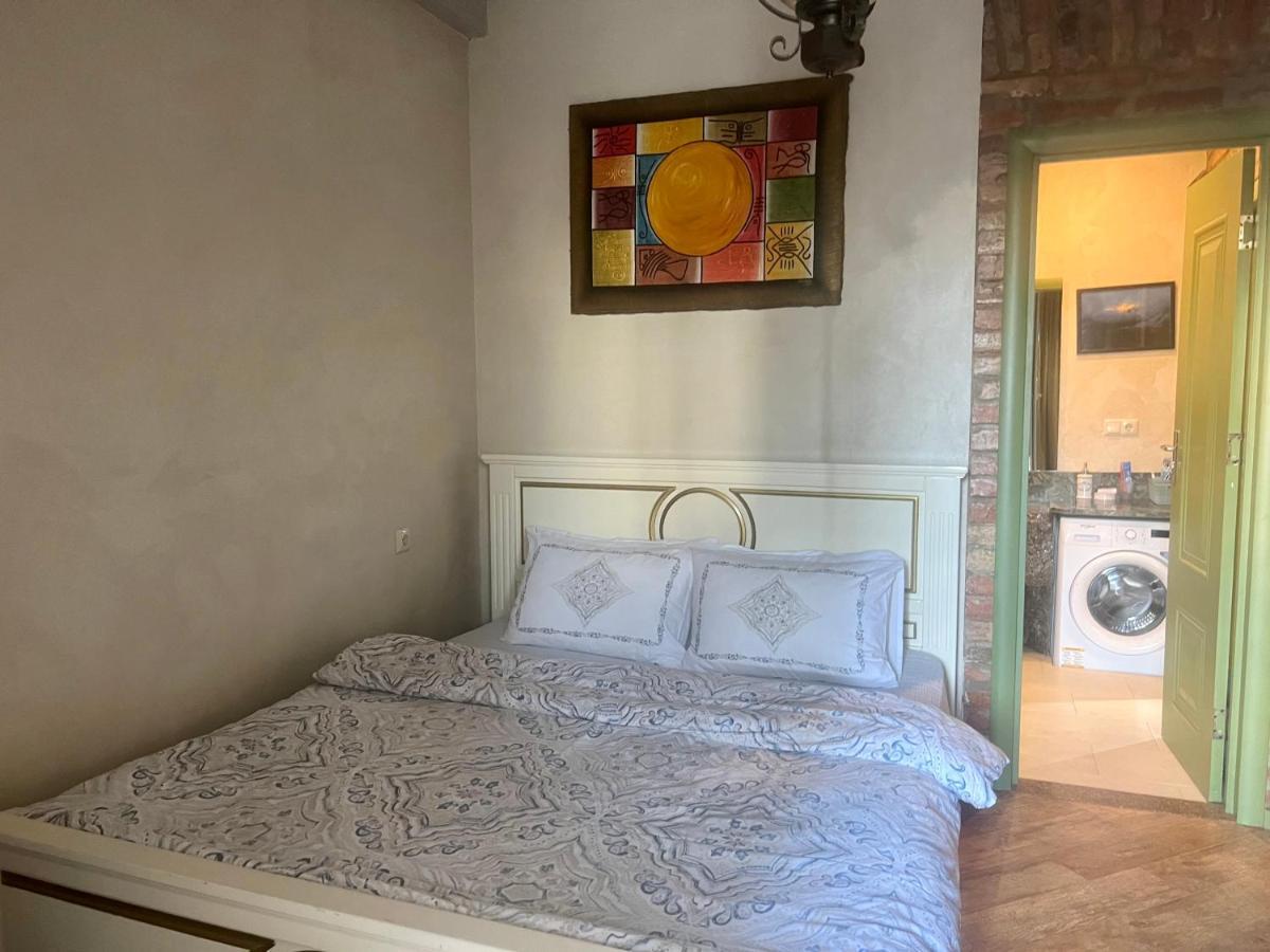 T2&T3 Apartments Levanto Tbilisi Esterno foto