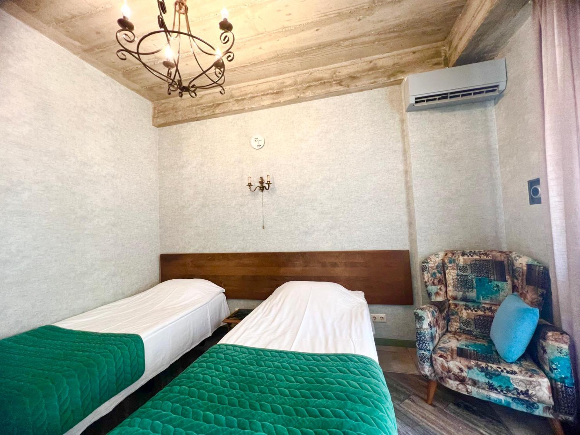 T2&T3 Apartments Levanto Tbilisi Esterno foto