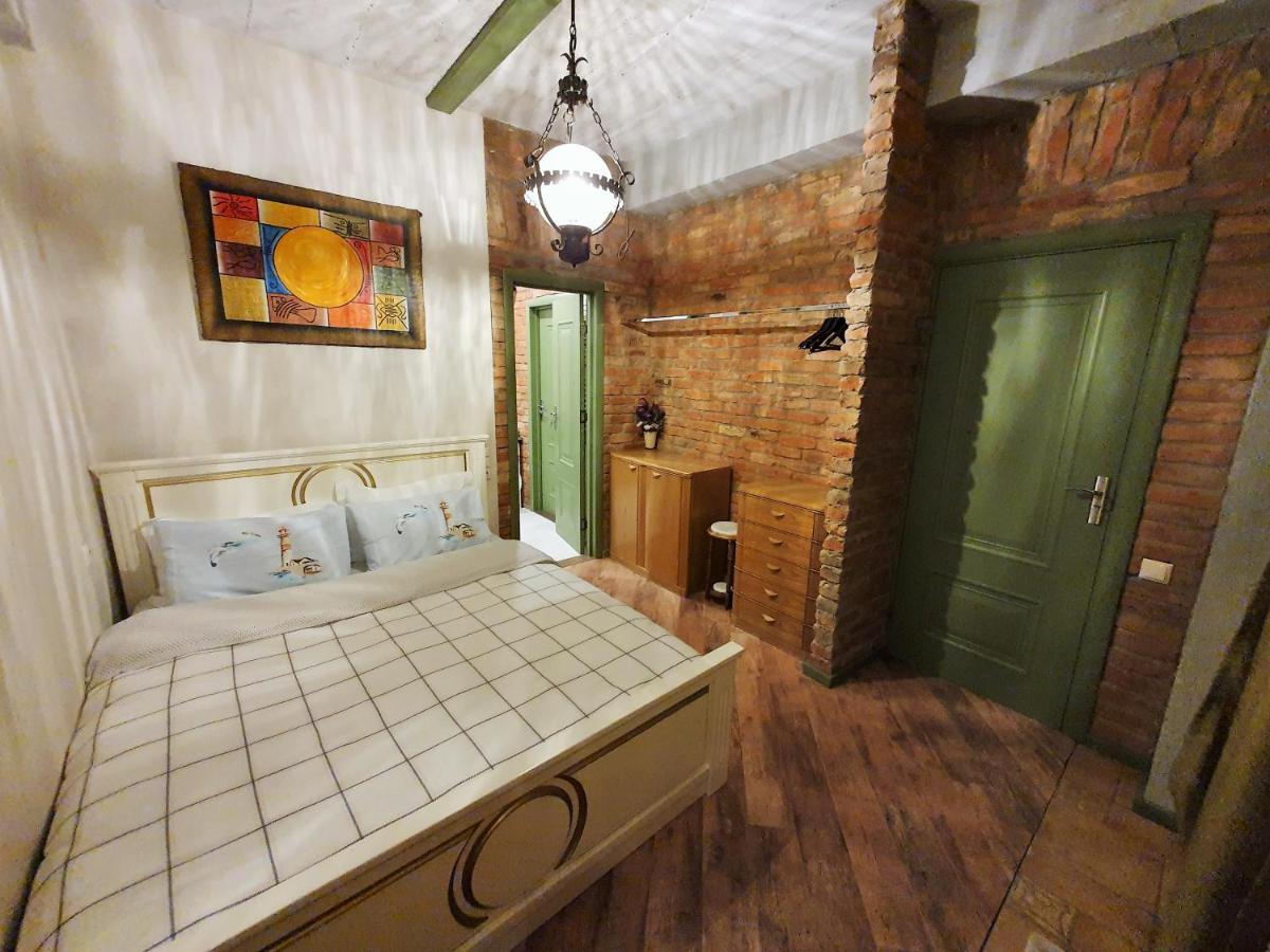 T2&T3 Apartments Levanto Tbilisi Esterno foto